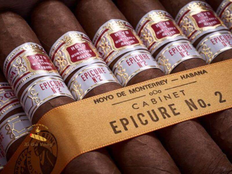 Hoyo de Monterrey Epicure No. 2 được đánh giá cao trong giới yêu thích xì gà.